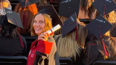 Alina Boz, Bilgi Üniversitesi Sinema ve Televizyon Bölümünden mezun oldu