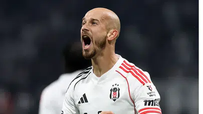 Beşiktaş’ın yıldızı bombayı patlattı: Milli takımı bıraktım!