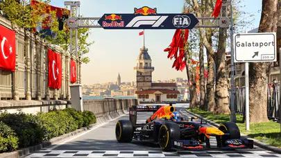 Yakalayabilirsen yakala: Türkiye'nin F1 filmi küresel mecralarda rekor kırdı