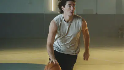Cedi Osman yeni kişisel bakım kampanyasında disiplinin önemini anlattı