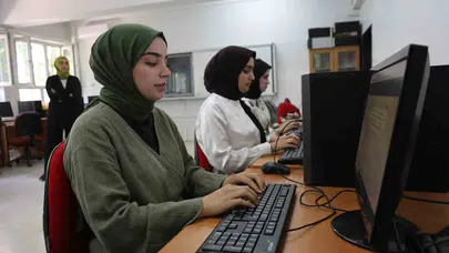 Adalet Bakanlığı sınavı öncesi klavye kurslarında yoğunluk yaşanıyor