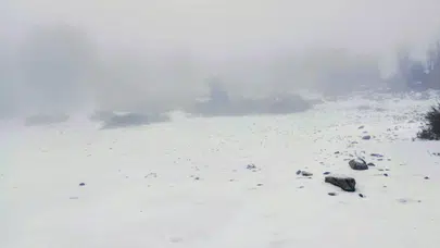 Yunanistan Temmuz ayında beyaza büründü