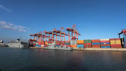Hürmüz’de ateş çemberi, Türkiye’de rekor: Deniz ticaretinde ilk yarı raporu çıktı