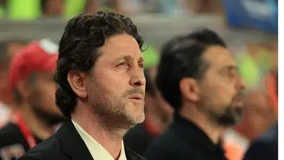 Trabzonspor kesenin ağzını açtı: Fatih Tekke'nin yeni maaşı dudak uçuklattı!