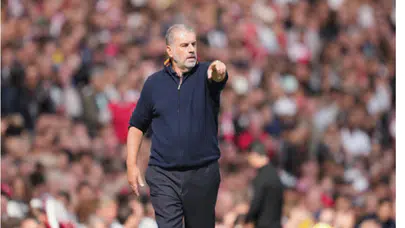 Al Nassr’da Postecoglou depremi! 2 yıllık imzayı attı