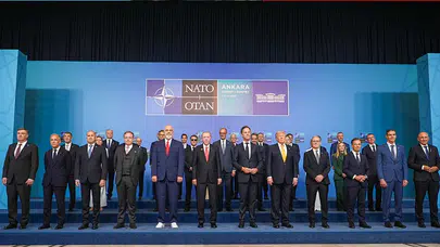 NATO Zirvesi’nde sürpriz hediye krizi: İngiltere Başbakanı ülkesine götüremedi!