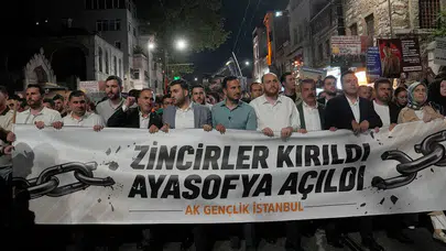AK Parti gençliğinden Ayasofya çıkatması: "O Zincirler Kalplerdeydi"