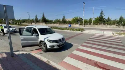 Yaya geçidinde feci çarpışma: Genç kız hastaneye kaldırıldı
