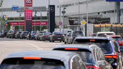 Pompalarda kuyruk çilesi bitmiyor: Kremlin’den petrol hamlesi geldi