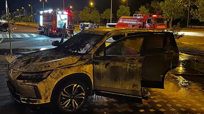 Kayseri'de şarj istasyonunda korkutan yangın: Elektrikli araç alev alev yandı