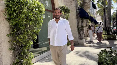 Oyuncu Ali Yerlikaya yeni sezon öncesi Miami'de enerji depoluyor