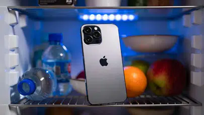 Sıcaklardan kaçarken telefonu çöpe atmayın: Aşırı ısınan cihazı buzdolabına koymanın görülmemiş zararları!
