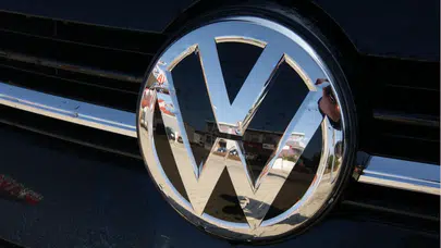 Volkswagen’den tarihi karar: Popüler 7 modelin fişi resmen çekiliyor!