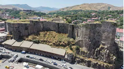 Bitlis Kalesi'nde Osmanlı Dönemine ait yeni bulgular heyecan yarattı