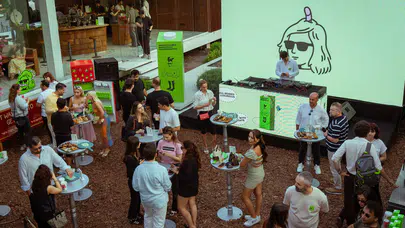 Espressolab Minor Figures iş birliğiyle yeni nesil yulaf sütünü tanıttı