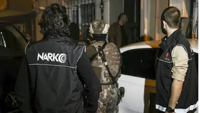 Karşıyaka'da narkotik operasyonu: Esrar, kokain ve halüsinojen mantar bulundu