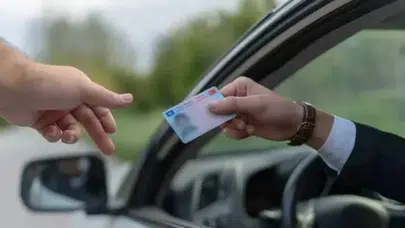 Ehliyetlere yeni düzenleme geldi: Aday sürücülük süresi belli oldu