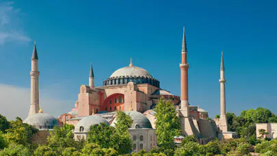 2026'da en çok turist hangi ülkeye gitti? Türkiye turizm geliri ne kadar oldu, kaç milyon turist ağırladı?