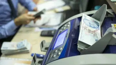 Kredi kartı kullanıcılarına fren, mevduat sahiplerine rekor getiren hafta