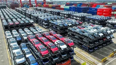 Dünya otomotiv sektörü şokta: Çin ihracatta rekorları altüst ediyor!