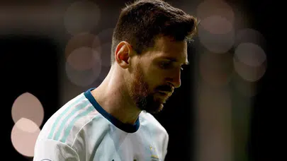 Lionel Messi Arjantin Mısır maçında yeni rekorlara imza attı