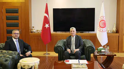 Bakan Bolat ile Karahan'dan ekonomi zirvesi