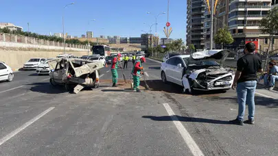 Karaköprü’de yoğun trafikte kaza şoku: Araçlar birbirine girdi!