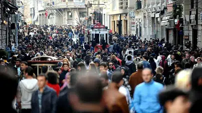 Türkiye’nin gençlik gücü: 12.7 milyon gençle 117 ülkeyi saf dışı bıraktı!