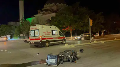 Karaman'da kavşakta yaşanan kazada motosiklet sürücüsü ağır yaralandı