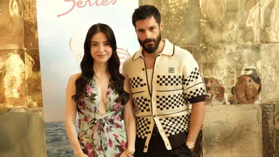 Özge Gürel ve Serkan Çayoğlu İtalya'daki festivalde izdiham yarattı