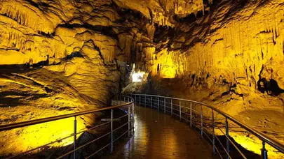 Gökgöl Mağarası ziyaretçi sayısıyla turizmde yükselişini sürdürüyor