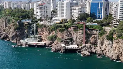 Antalya’nın simgesi yok oluyor: Falezlerde 'Denizkondu' istilası!