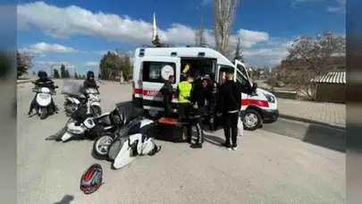 Karaman'da trafik kazası: Motokurye hastaneye kaldırıldı
