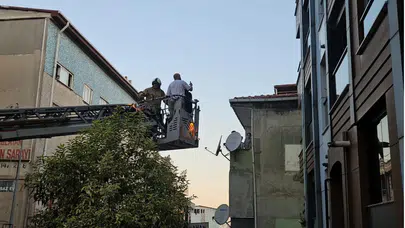 Kağıthane'de apartmanda korku dolu anlar! İtfaiye zamanla yarıştı