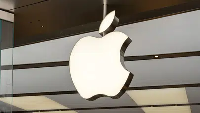 Apple’dan Çin’de gizli operasyon: Siri’yi kurtaracak dev kadro işe alındı!