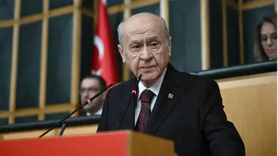 MHP eski yöneticilerinden Soner Arın'a veda
