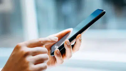 Yurt dışı telefon kayıt işlemi nasıl yapılır? IMEI ücreti ne kadar, BTK e-Devlet düzenleme şartı nedir?