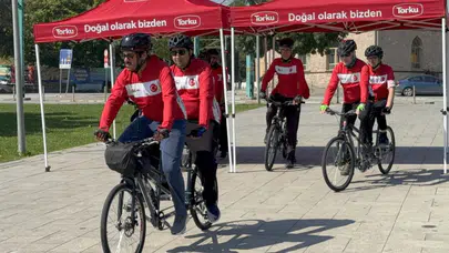 Görme engelli sporculardan ezber bozan 15 Temmuz saygı duruşu!