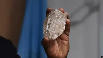 Afrika'da 1305 karatlık dev elmas bulundu