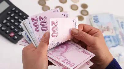 100 bin TL'lik faizsiz kredi yarışında dengeler değişti! İşte en avantajlı bankalar