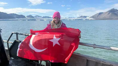 Arktik Okyanusu'nda 1200 metrelik mucize: Türk kadın yüzücü dondurucu sularda tarih yazdı