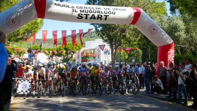 Muğla'dan Marmaris'e uzanan anlamlı rota: Bisikletçiler 15 Temmuz için pedal çevirdi