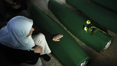 Srebrenitsa’da 31 yıllık dinmeyen sızı: 10 kurban daha toprağa veriliyor