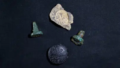 Konya'da 3 bin 500 yıllık Luvice mühür ve altın muska bulundu