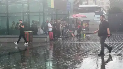 İstanbul'da yağmur yüzünü gösterdi: Sıcak hava yerini serinliğe bıraktı