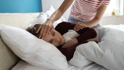 Çocuklarda sıcak çarpması nedir? Belirtileri nelerdir, nasıl korunulur ve ilk müdahale nasıl yapılır?
