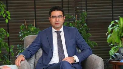 CHP Parti Meclisi Üyesi Emre Kartaloğlu ahbap soruşturmasında gözaltına alındı