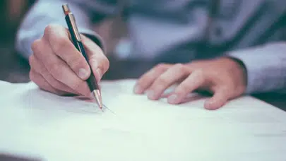 Çin'de dikkat çeken vasiyet: Üniversiteli genç servetini çocukluk arkadaşına bıraktı