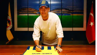 Fenerbahçe'den ayrılmıştı, Avrupa devine 2 yıllık imzayı atıyor!