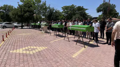 5 tabut yan yana! Uçuruma yuvarlanan aile defnedildi